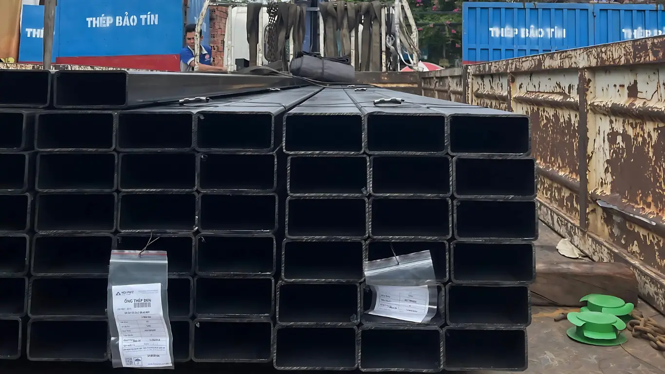 Thép hộp chữ nhật Hòa Phát kích thước 100x200