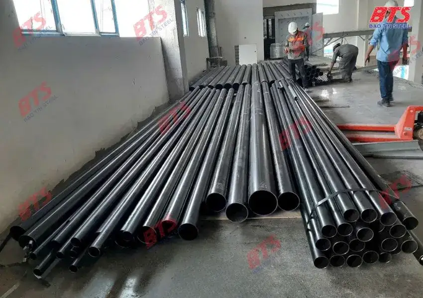 Ống thép đen Hòa Phát